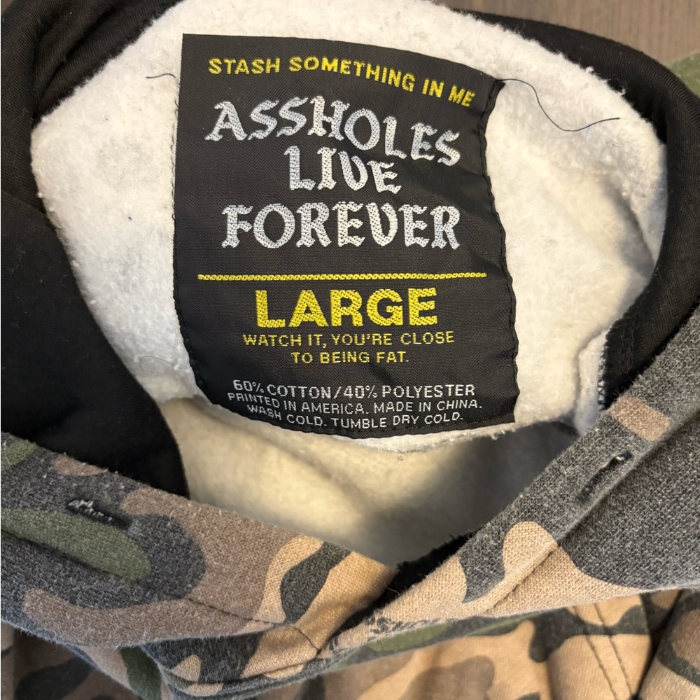 Camo Graphic Hoodie - Picture 2 of 2